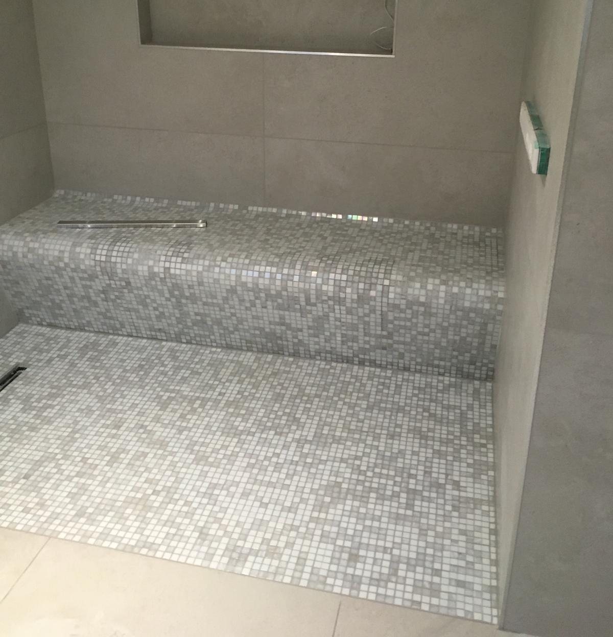 Walk-in shower floor, finished