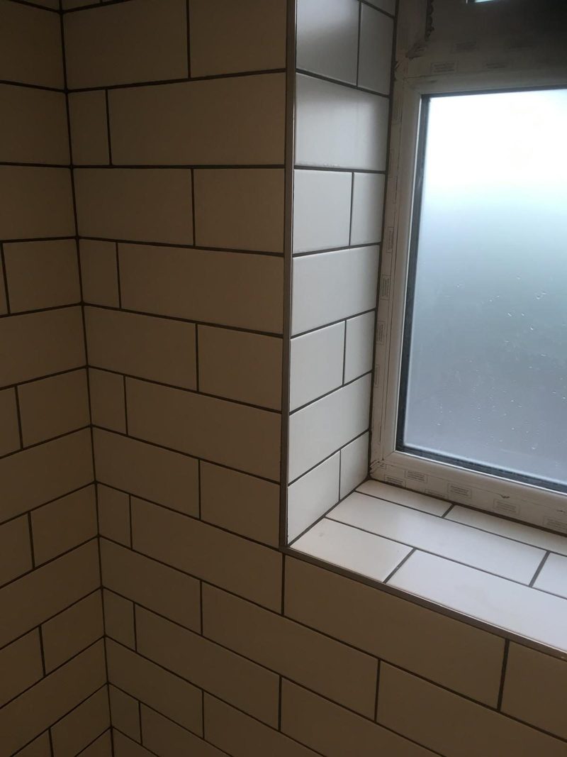 Window reveal in metro tile
